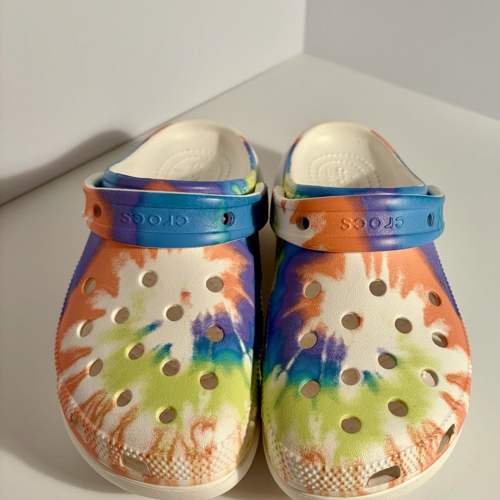 CROCS Multicolor Tie-Dye Clogs